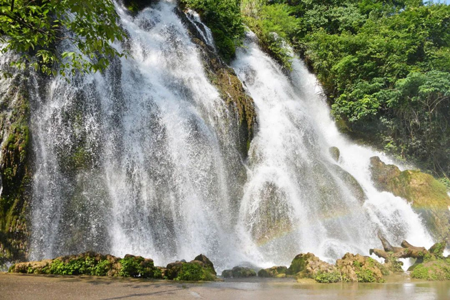 Праздновать 100-летие основания Коммунистической партии Китая, Xiangyi Центрифуга Красочные Гуйчжоу 5-дневный тур