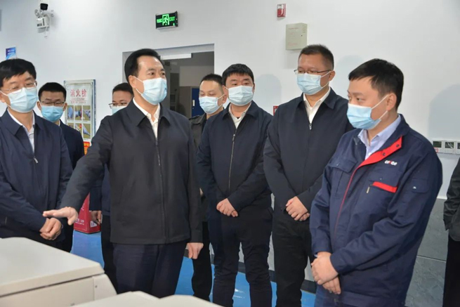 Секретарь партийного комитета района Ванчэн посетил центрифугу Сяньи