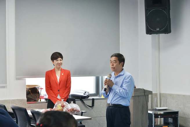 Тренинг команды продаж Сян И